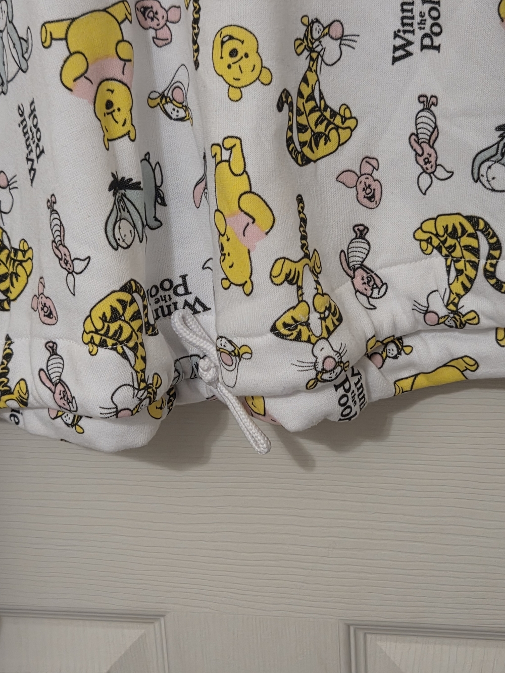 Winnie the Pooh Graphic Hoodie - White & Yellow - Picture 3 of 3